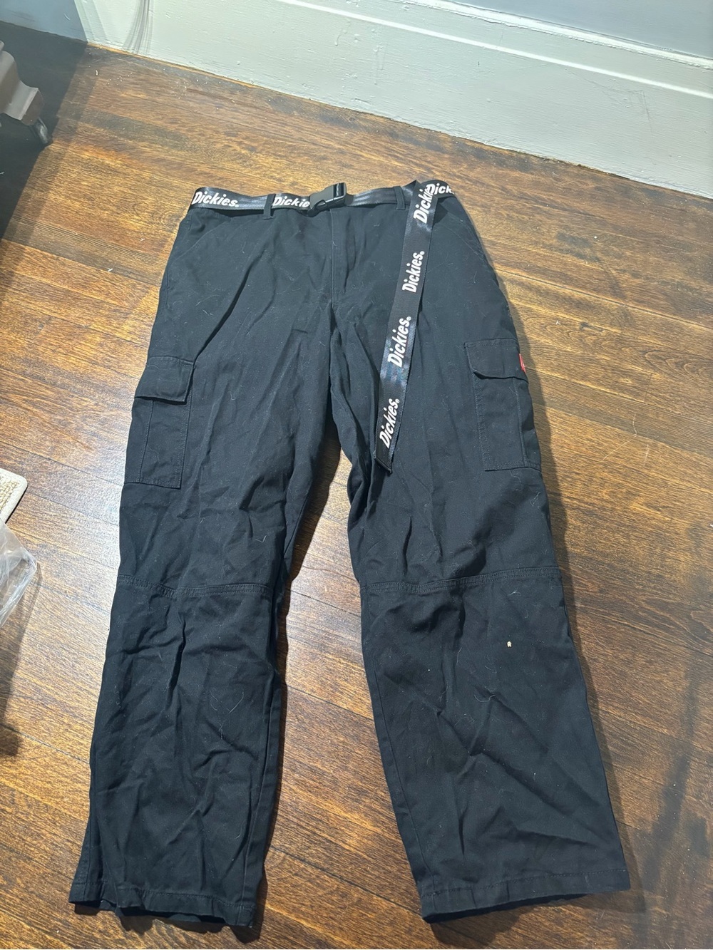 Dickies Black Cargo Pants with Logo Belt Size 15/32